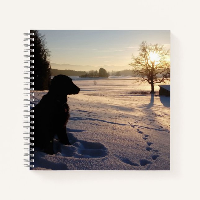 Cuaderno Silhouette de perro en el paisaje de Snowy (Anverso)
