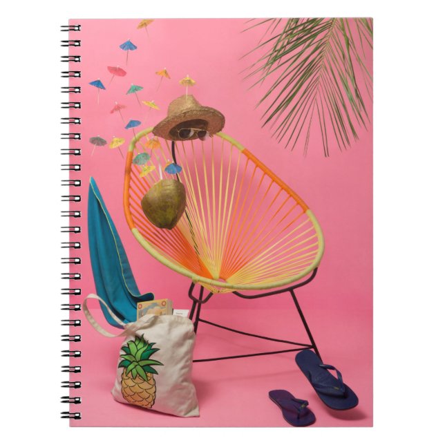 Cuaderno Silla azul giratoria al lado (Frente)