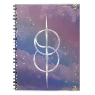 Cuaderno símbolo cambiante en las nubes