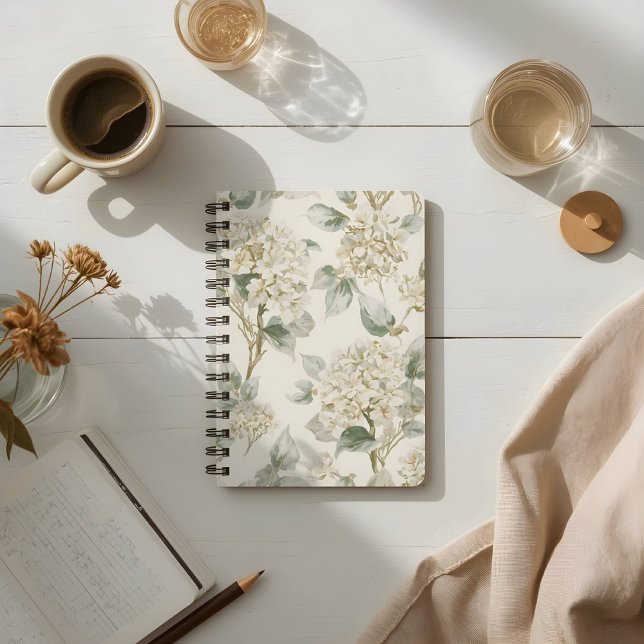 Cuaderno Soft White Hydrangea Floral Pattern (Subido por el creador)