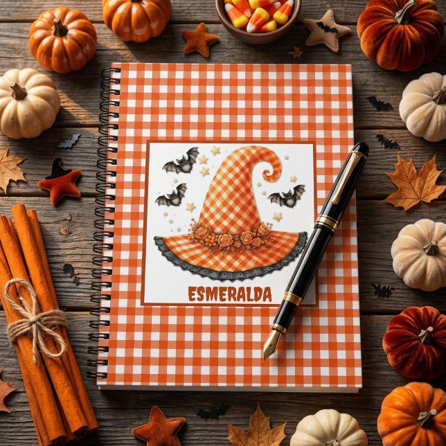 Cuaderno Sombrero de bruja de Halloween de gingham naranja  (Subido por el creador)