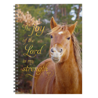 Cuaderno sonriente de la foto del verso de la