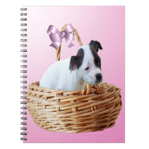 Cuaderno Staffordshire Puppy En Una Cesta,