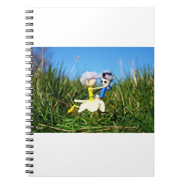 Cuaderno Stijldansende Fubby's in Narcissen jurk. (Frente)