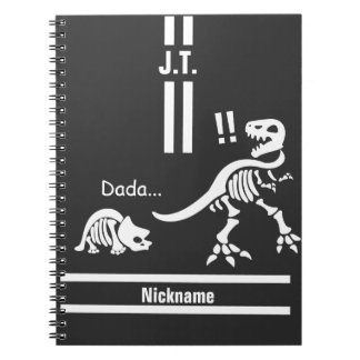 Cuaderno T-rex se sorprende por el bebé Triceratops