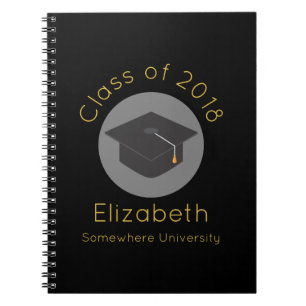 Cuaderno Tapón de graduación en la clase negra de 20xx