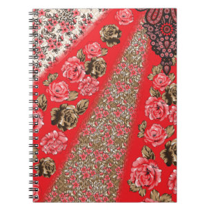 Cuaderno Tejidos rojos vibrantes con intrincados florales y