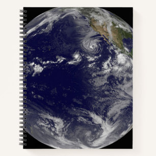 Cuaderno Tierra Llena Que Muestra Varias Tormentas Tropical
