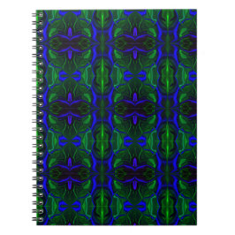 Cuaderno Traços azuis 'flutuando' sobre fundo verde.