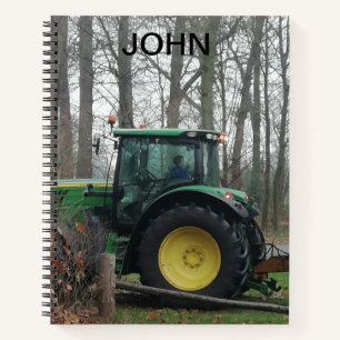Cuaderno tractor verde y amarillo.