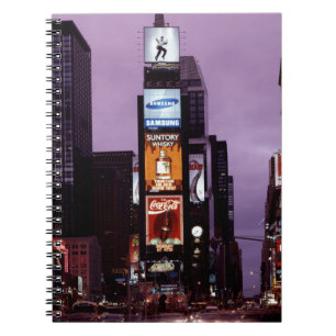 Cuaderno Tráfico de New York Times Square por la noche