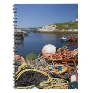 Cuaderno Trampas para langostas, boyas y cuerdas en el muel