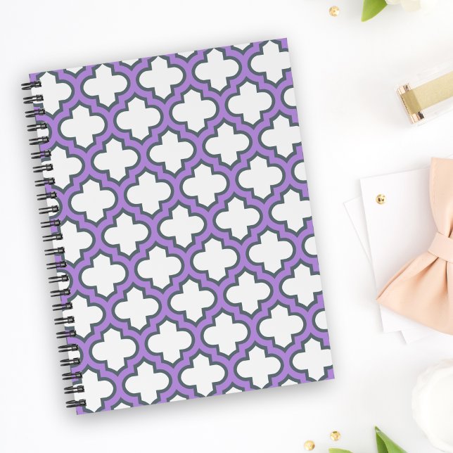 Cuaderno Trellis blanca y púrpura, Entramado, Quatrefoil (Subido por el creador)