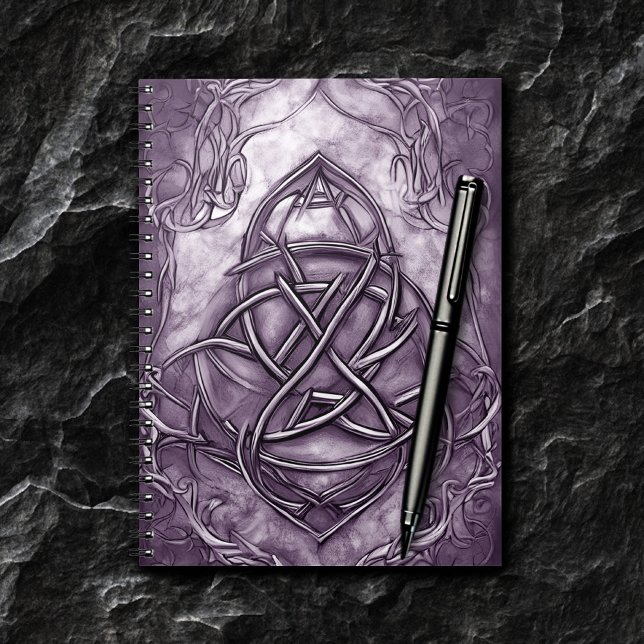 Cuaderno Triquetra Trinity Knot Lavender Purple Faux Metali (Subido por el creador)