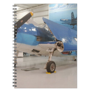 Cuaderno Un avión de combate de la Segunda Guerra Mundial
