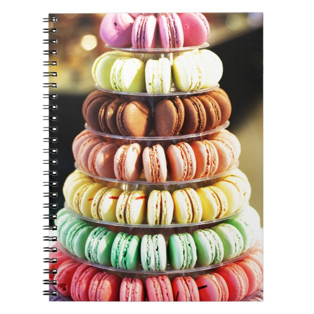 Cuaderno Un delicioso postre colorido francés Macaron (Frente)