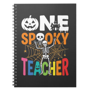 Cuaderno Un diseño de Halloween de un profesor espeluznante