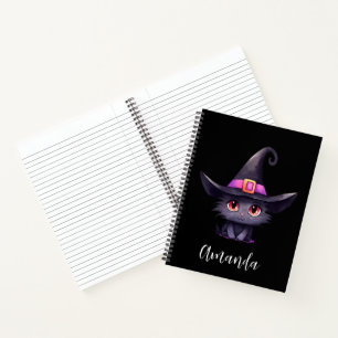 Cuaderno Un gato negro lindo vistiendo al Gorra de una bruj