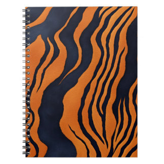 Cuaderno Un portátil audaz con bandas de tigres en huelga