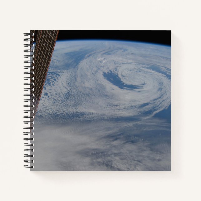 Cuaderno Un Sistema De Baja Presión Mediano-Atlántica. (Anverso)