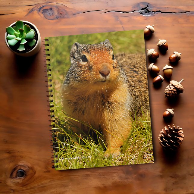 Cuaderno Una ardilla subterránea colombiana de color picant (Twitchy-Nosed Columbian Ground Squirrel Journal Cover Photo)