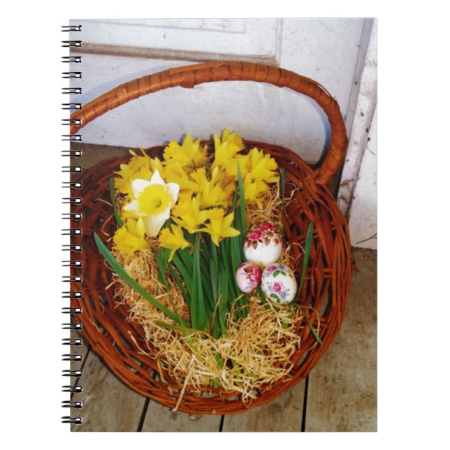 Cuaderno Una cesta de folletos amarillos y huevo de Pascua  (Frente)