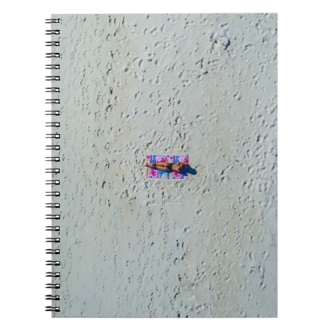 Cuaderno Una persona tomando el sol en la playa (Frente)
