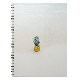 Cuaderno Una piña en la playa