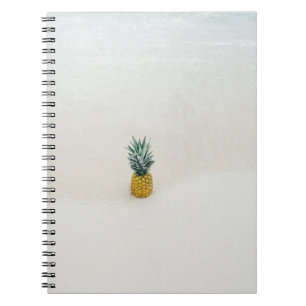 Cuaderno Una piña en la playa