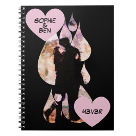Cuaderno Under Umbrella: Romantic Couple Kissing in Rain