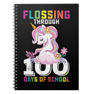 Cuaderno Unicornio pasando el hilo dental a través de 100 d