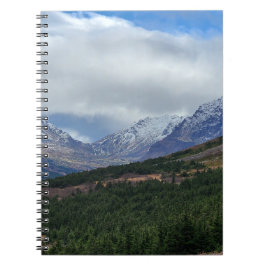 Cuaderno Valle de Montaña con Cumbres Nevadas Escena Natura