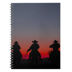 Cuaderno vaquero al atardecer