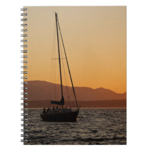 Cuaderno Velero al atardecer en el Puget Sound