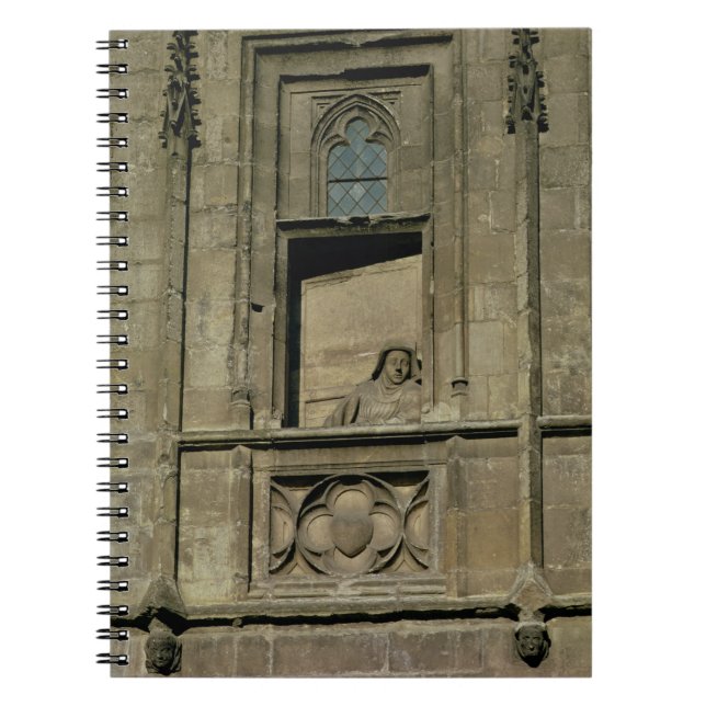 Cuaderno Ventana simulada en la fachada de la entrada con (Frente)
