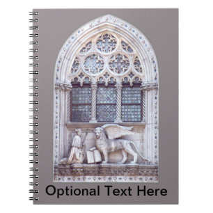Cuaderno Ventanilla de vidrio manchado de león alado de San