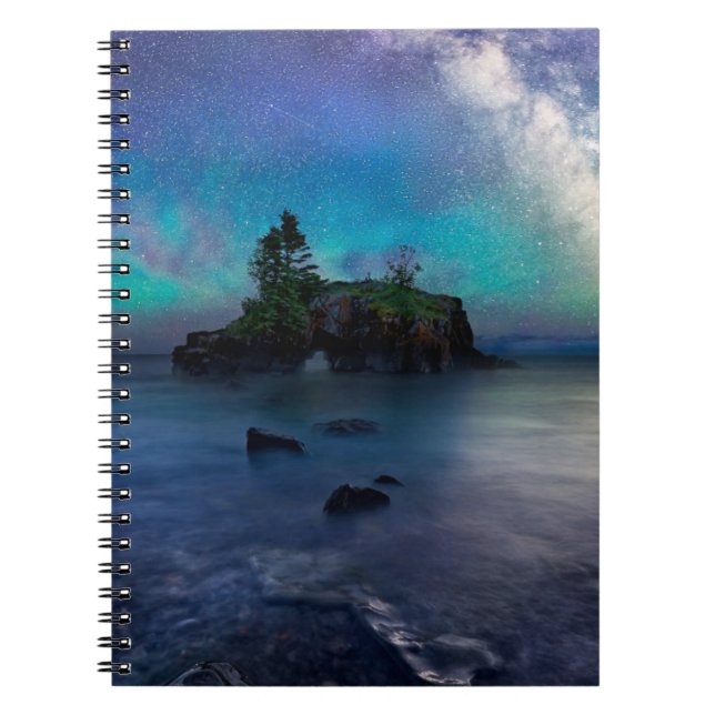 Cuaderno Vía láctea sobre la roca holgada (Frente)