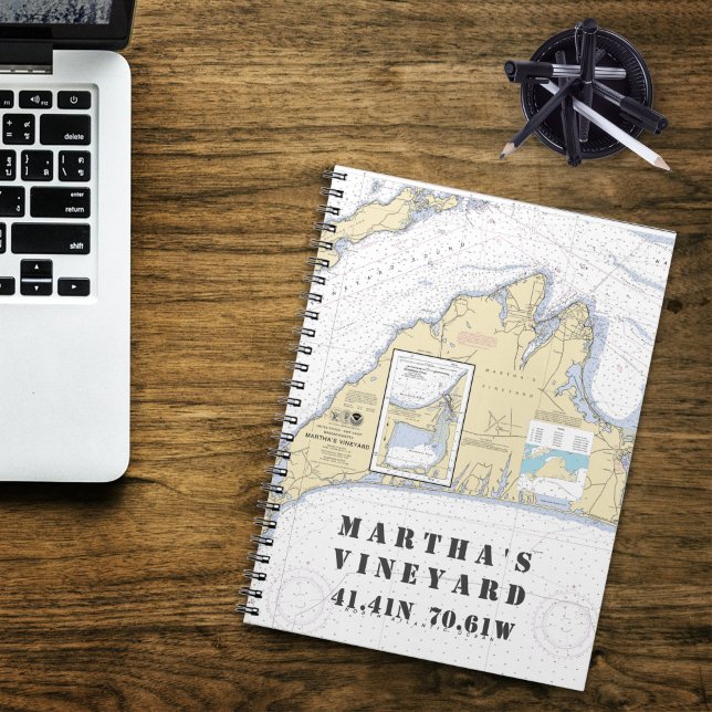 Cuaderno Viñeta de Martha Latitude Boater (Martha's Vineyard Authentic Nautical Notebook with Your Latitude and Longitude)