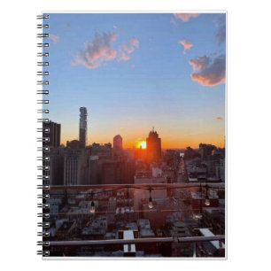 Cuaderno Vista de la azotea al atardecer del horizonte de l