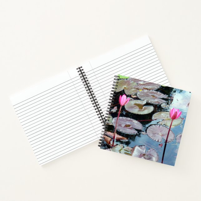 Cuaderno Waterlios rosas en un estanque (Interior)