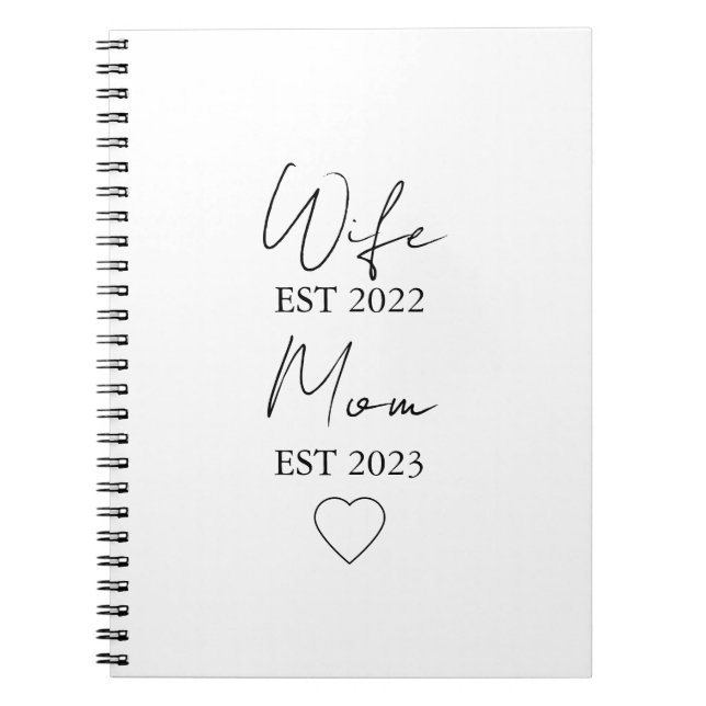 Cuaderno Wife & Mom Est. – Minimalist Valentine Gift (Frente)