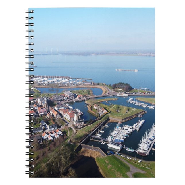 Cuaderno Willemstad Nederland drone overzicht. (Frente)