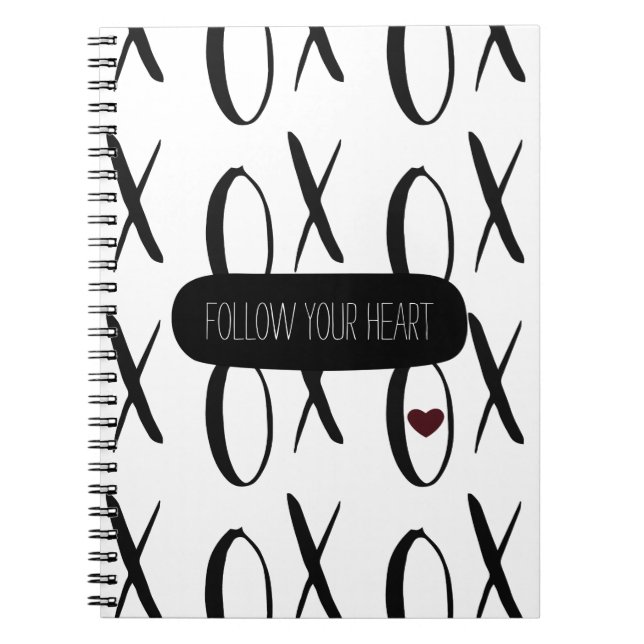 Cuaderno XOXO en blanco y negro (Frente)