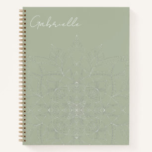 Cuaderno Yoga de nombre personalizado elegante mandala verd
