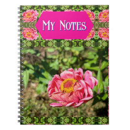 Cuaderno Zinnia rosa con alfombra del centro amarillo