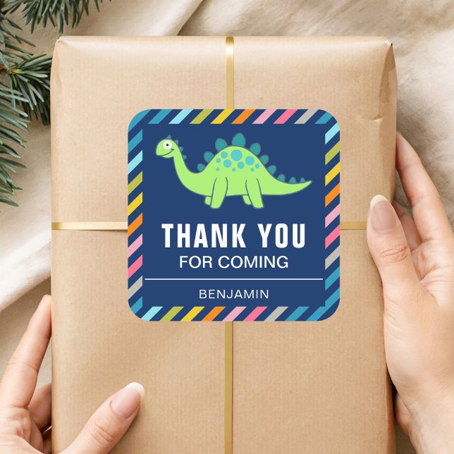 Cuadrada Pegatina de regalo de cumpleaños de dinosaurio lin (Subido por el creador)