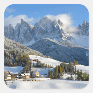 Cuadrada Pueblo de las dolomías en pegatina del invierno