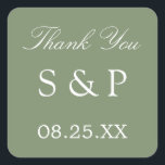 Cuadrada Sage Green Wedding Favor de Gracias Pegatina<br><div class="desc">Sage Green Wedding Favor Gracias Pegatina, por favor personaliza con las iniciales de la pareja y la fecha del boda, usando la plantilla de personalización en línea antes de pedir. El diseño sencillo y atractivo que se imprimió en el pegatina presenta un texto blanco elegante en un bonito color verde...</div>