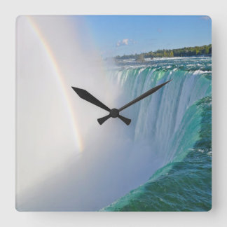 Cuadrado Caídas de la herradura de Niagara Falls y reloj