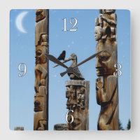 Crow & Totem Poles Reloj de arte nativo americano